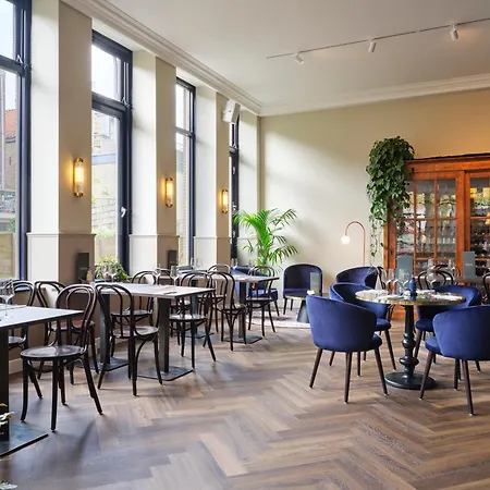De Plataan Centrum Hotel 3*