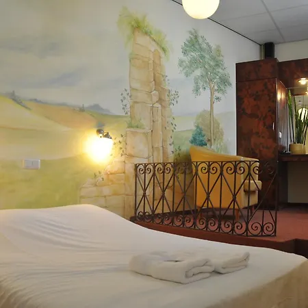 Hotel De Plataan Centrum 3*