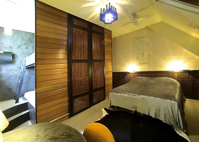 Hotel De Plataan Centrum 3*