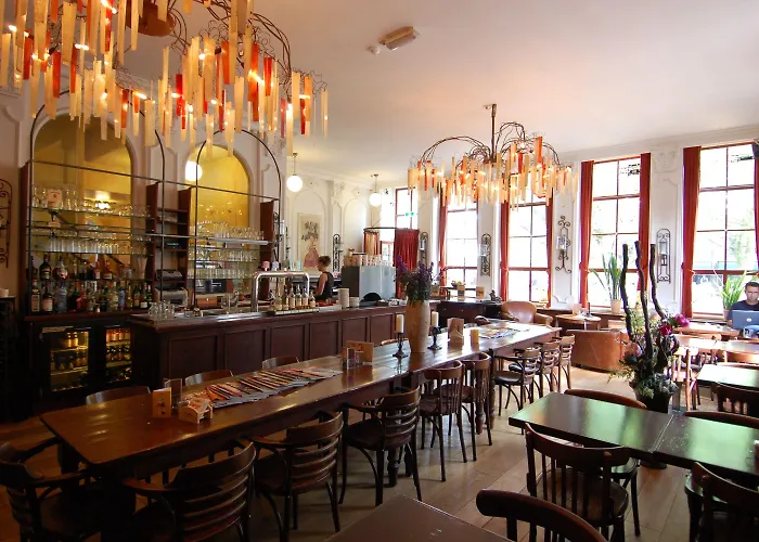 De Plataan Centrum Hotel 3*