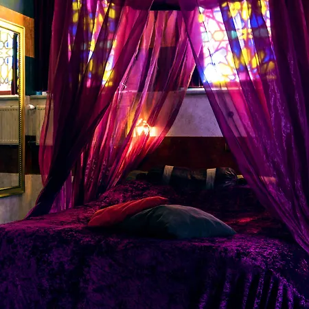 Otel De Plataan Centrum