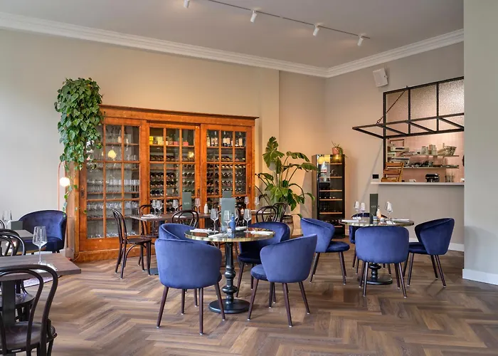 Otel De Plataan Centrum